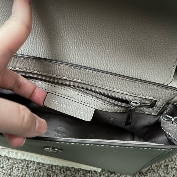 ❌SOLD❌Tory Burch Emerson Handbag/ Crossbody Bag - Picture 9 of 11